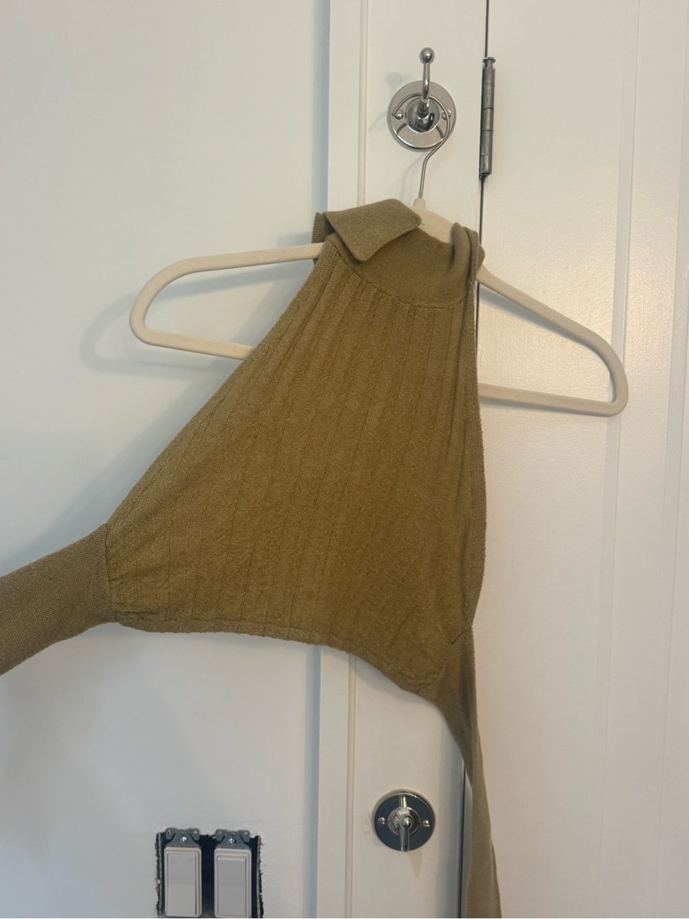 Toast Ribbed backless halter Mock Neck top - tan